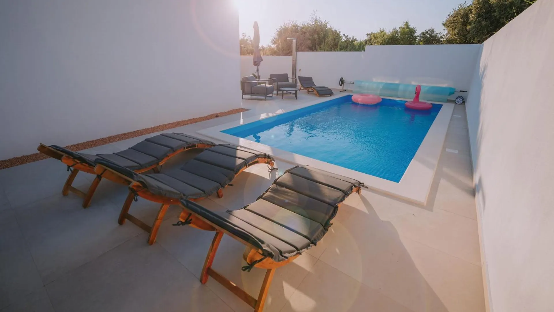 Villa Mars Mandre 0*,  Croatia