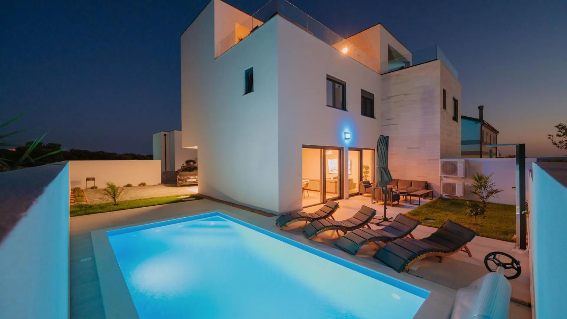Villa Mars Mandre 0*,