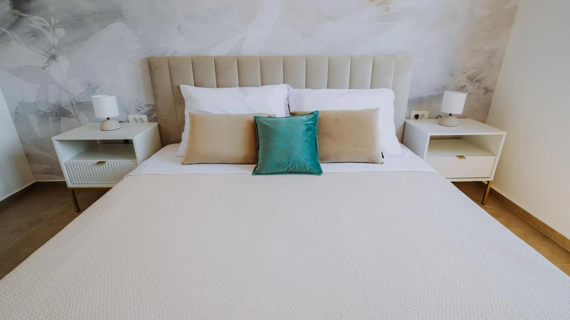 Villa Mars Mandre 0*,  Croatia